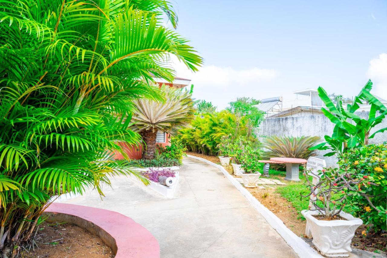 Shields Negril Villas Bagian luar foto