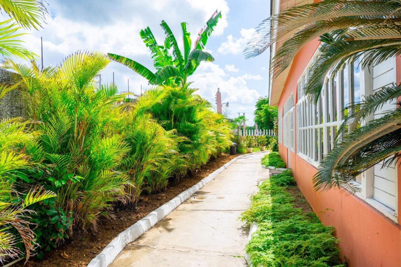 Shields Negril Villas Bagian luar foto