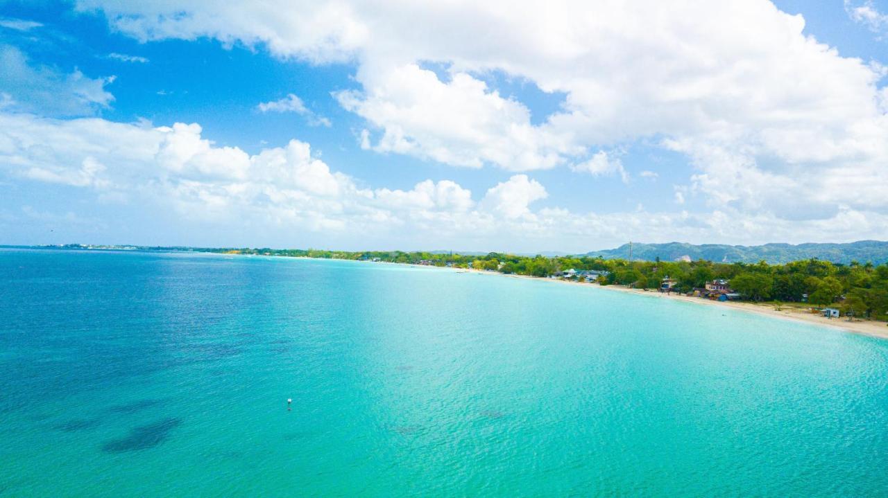 Shields Negril Villas Bagian luar foto