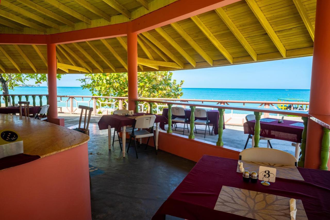 Shields Negril Villas Bagian luar foto
