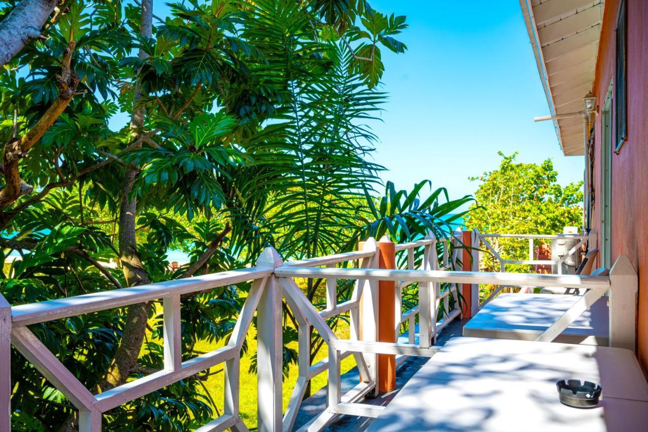 Shields Negril Villas Bagian luar foto