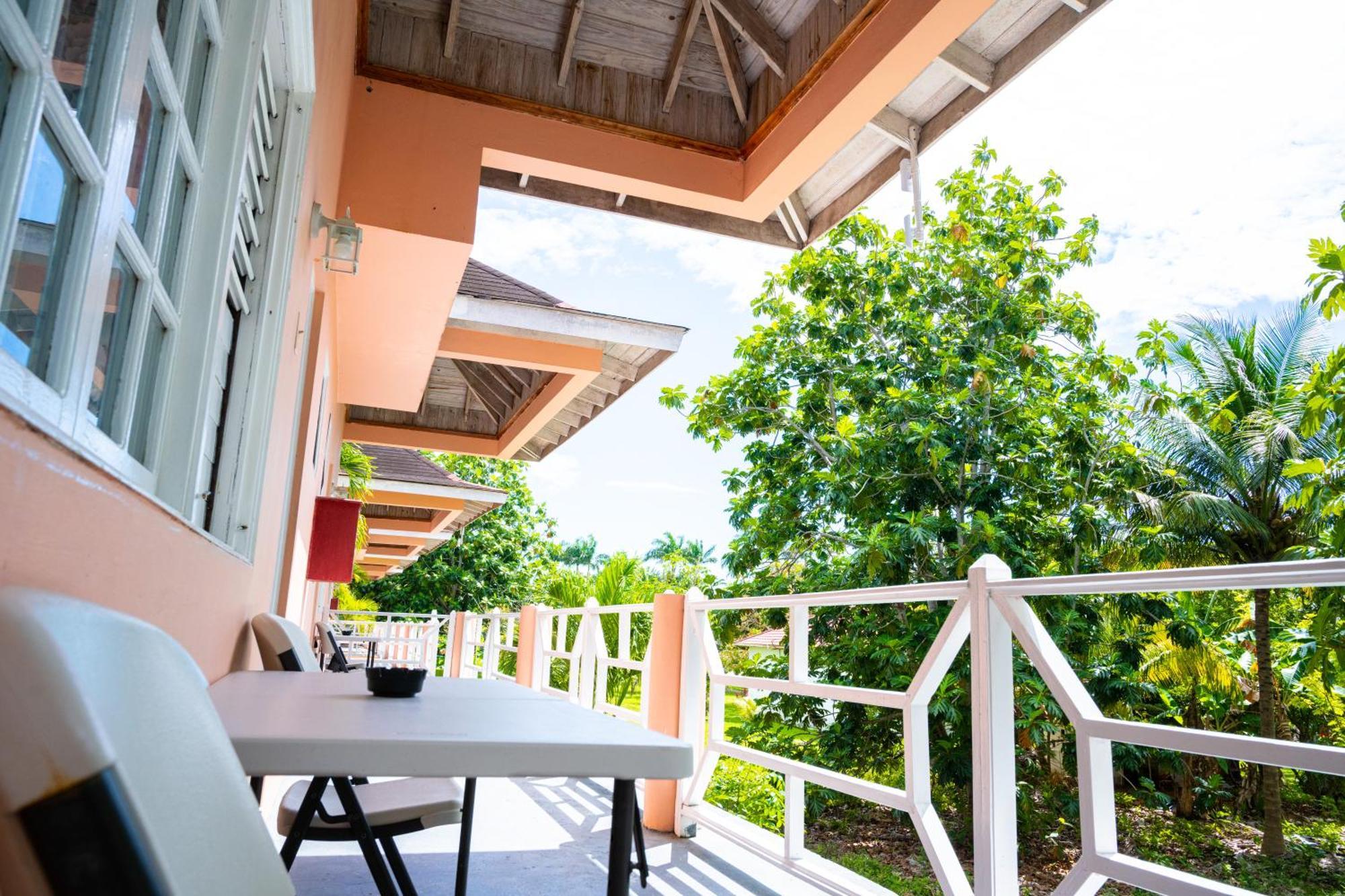 Shields Negril Villas Ruang foto